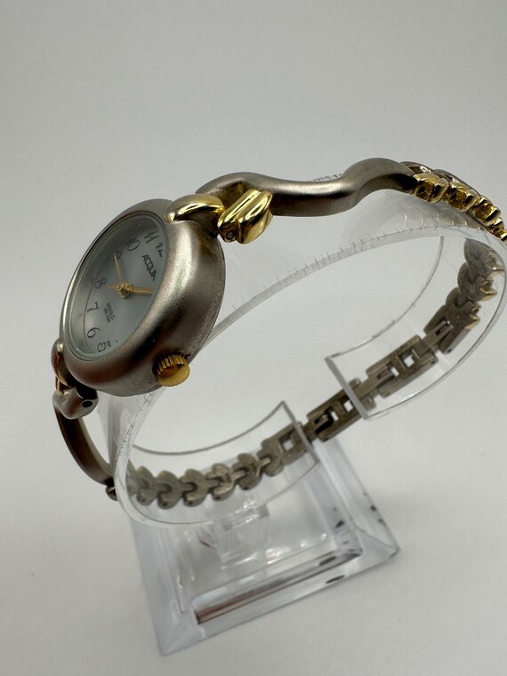 Vintage Acqua by Timex Ladies Indiglo Silver Dress Watch  display picture 1