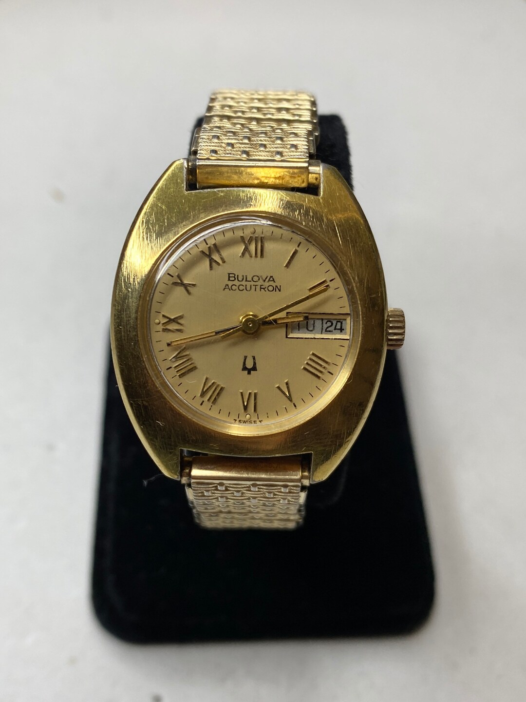 Vintage Ladies Bulova Accutron N5 1975 Gold Tone 26mm Speidel Etsy
