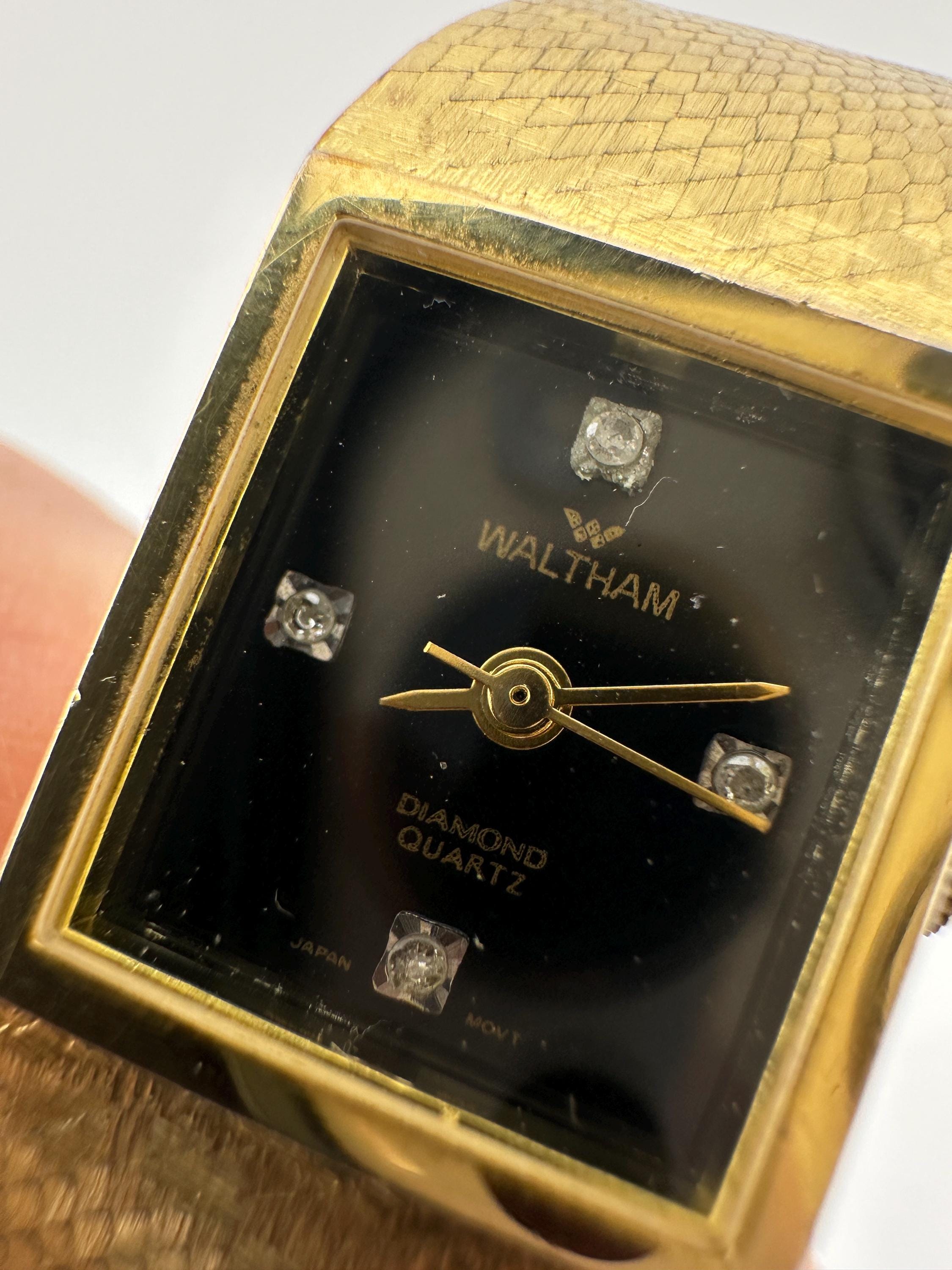 Waltham tank ラウンド 黒×金 ムーンフェイス 稼働品 Waltham Tank 