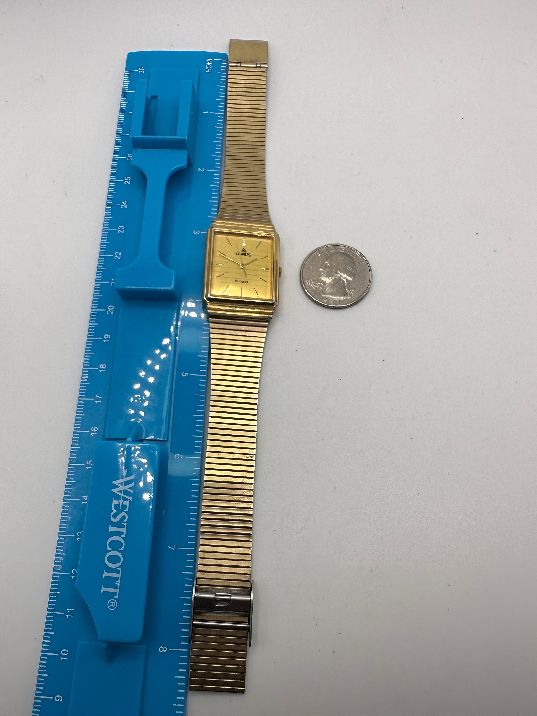 Vintage Lorus Y131 by Seiko Gold Tone 26mm Tank Rectangle Dress