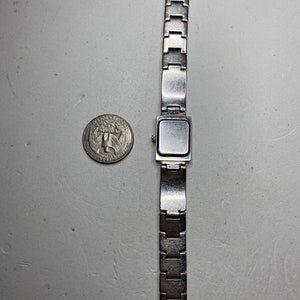 Vintage Odeon Damen Quarz Uhr Tank Stil ETA Uhrwerk Swiss made Saphir Kristall Silber Geschenk ihre Damen Frauen Diamant Perlmutt Bild 3