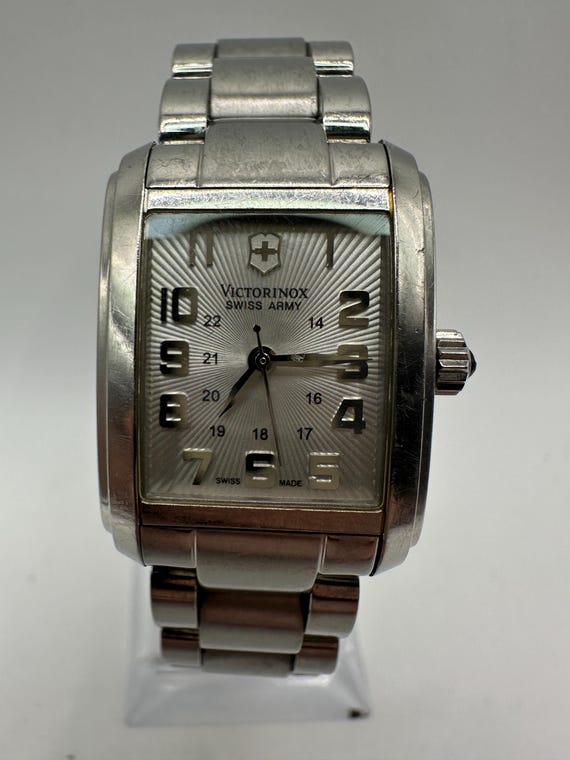 Swiss bank レディース ステンレススチール 時計 USA製 Victorianox Swiss Army Ladies Tank Watch Quartz Silver Tone Silver