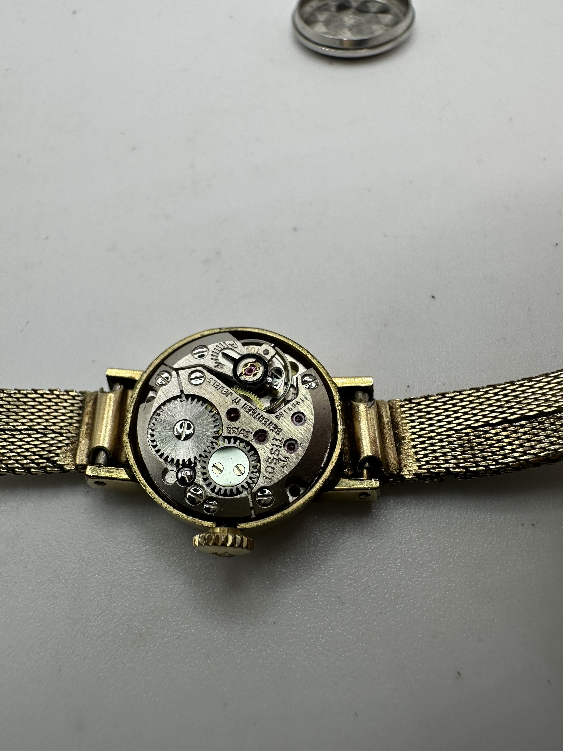 Vintage Tissot Saphir Ladies Gold Tone Hand Mechanical Wind