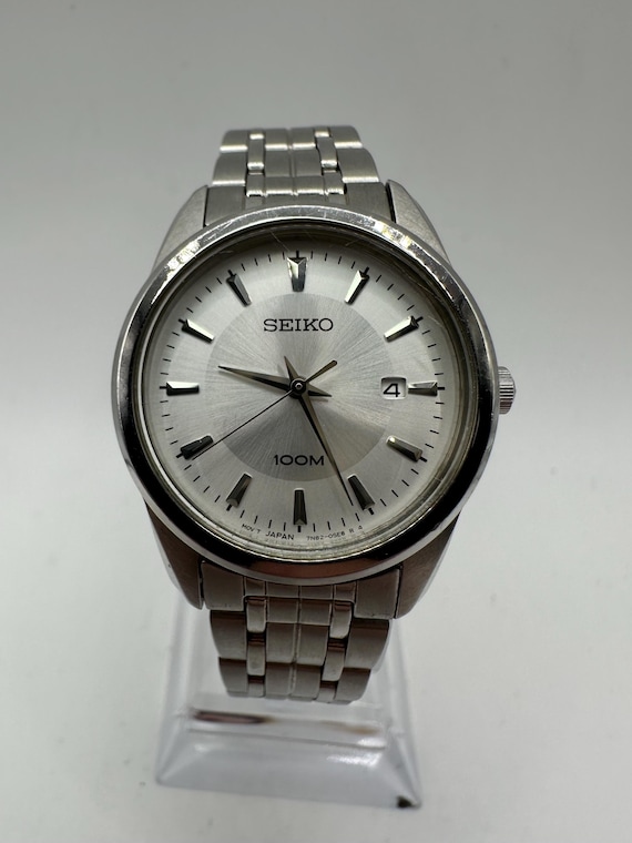 Seiko Vintage Ladies 7N82 Silver Tone Circle Watch Gift Her Women
