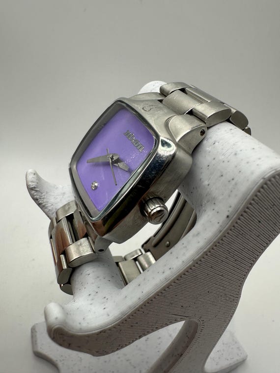【さしみ】ニクソン NIXON　SMALL Player Nixon Small Player Watch Review at Surfboards.com - YouTube