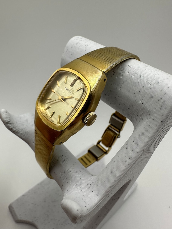 Vintage Seiko 1104 Ladies Mechanical Wind Gold Tone Watch Gift Her