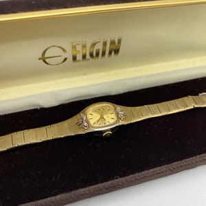 Female watch shop box