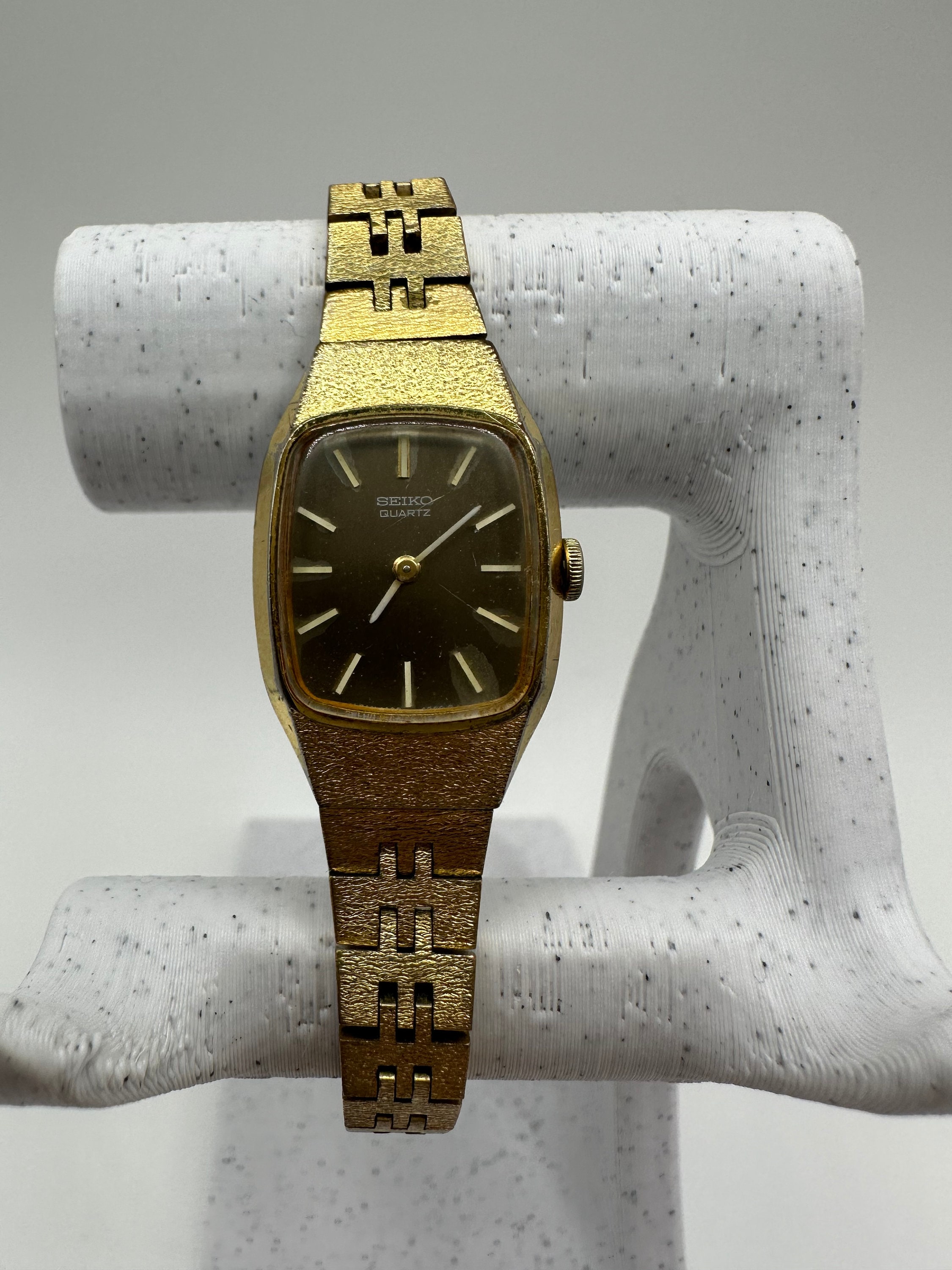 Seiko Gold Tone Women\'s Quartz Dress Watch Seiko Half Moon Women 1F20-5D59 Dress Gold Tone Quartz  main image 2