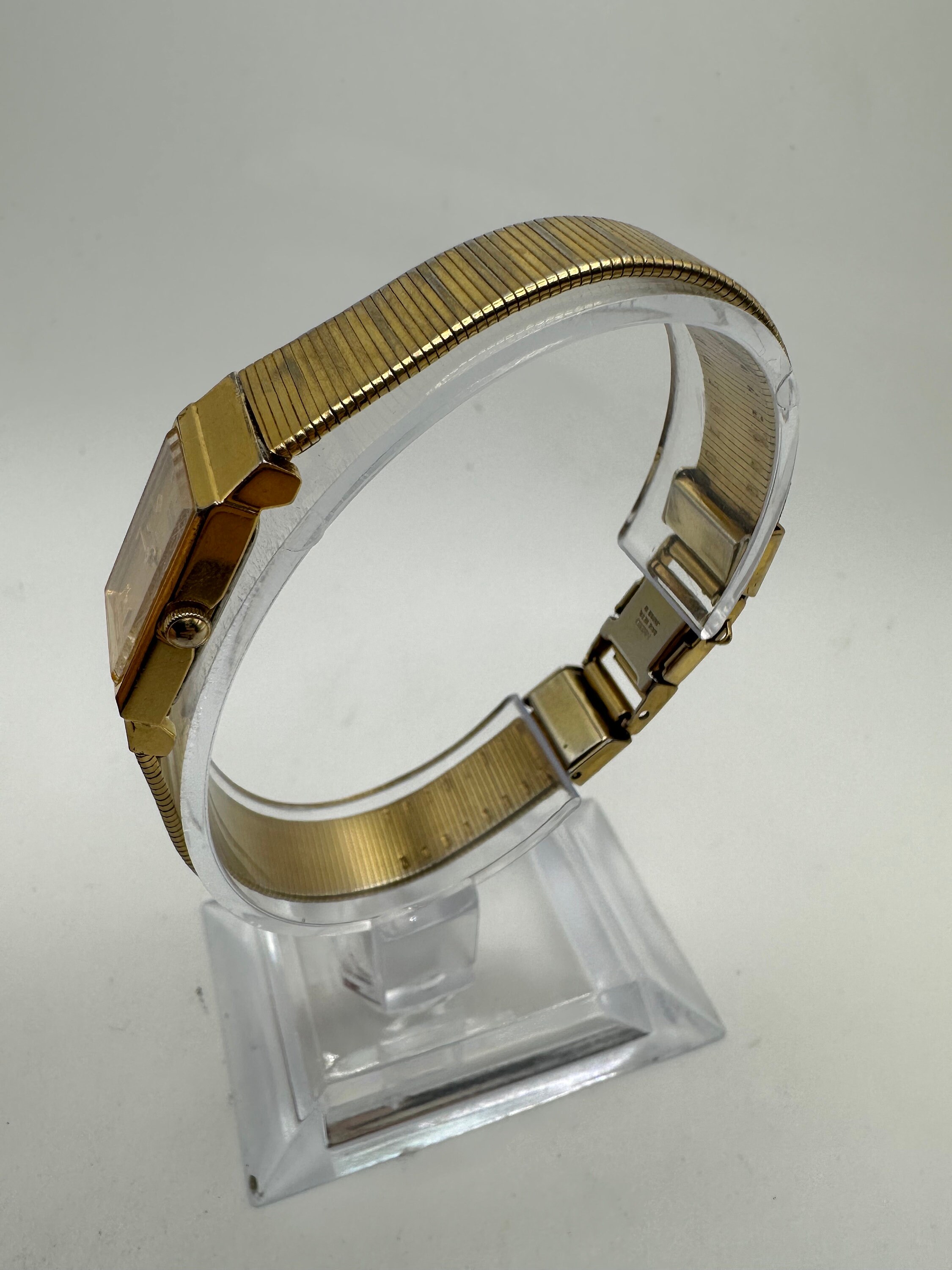 SOLDGruen ladies watch set. Comes with 16 Gruen ladies watch | Used - like new | $35.00 | Columbus, Ohio main image 4