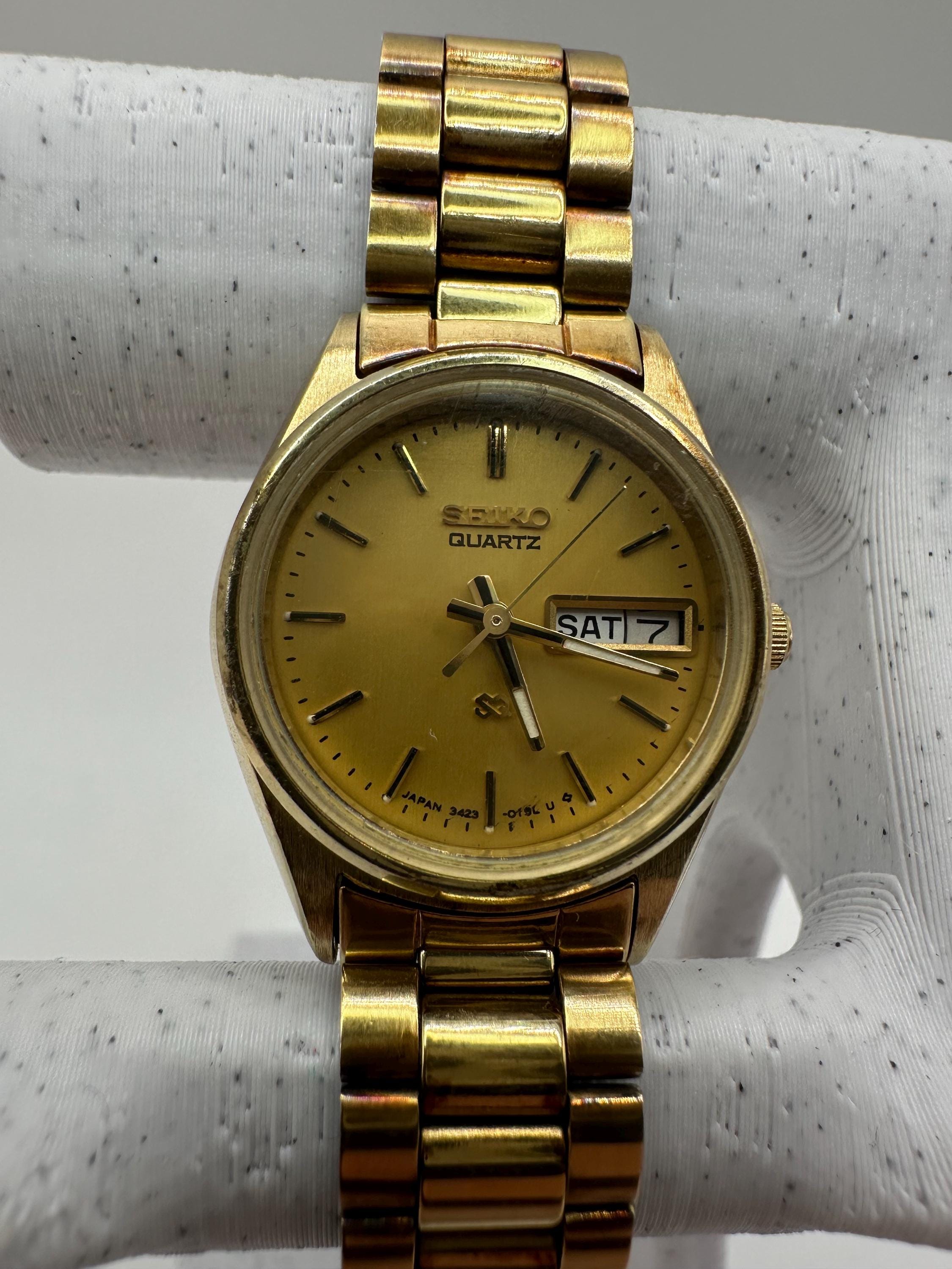 Vintage Seiko Ladies Gold Tone Day Date Quartz Watch Gift  display picture 2