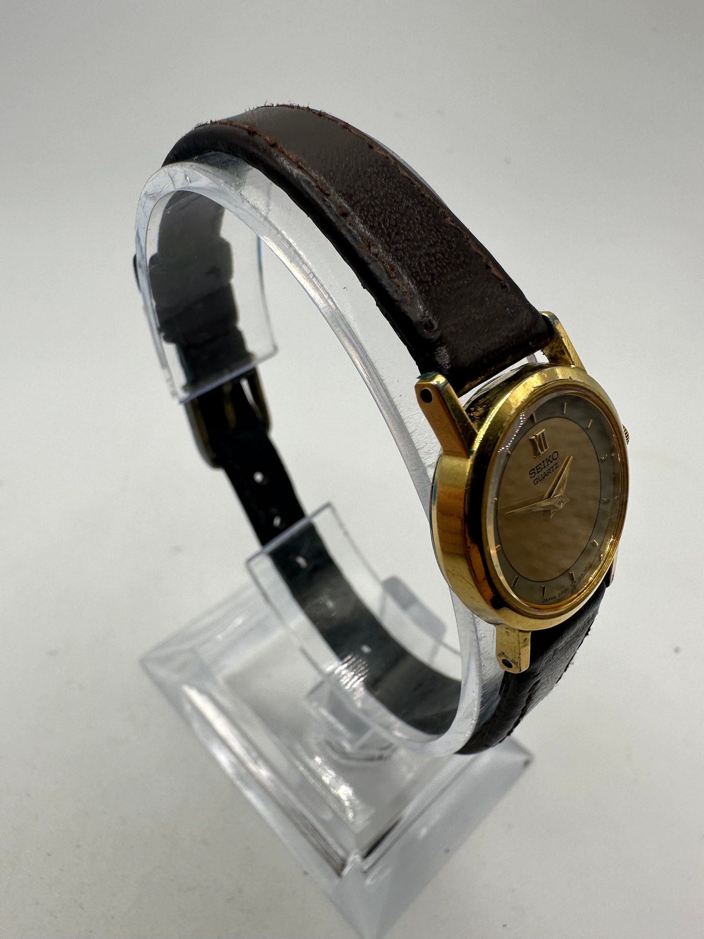 Vintage Seiko 2P20 RARE Ladies Gold Tone Small Dress Watch Gift