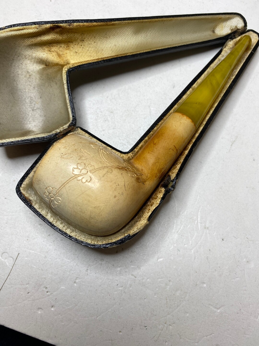 Antique Meerschaum Rock Tobacco Smoking Pipe Hand Carved With Hard Case