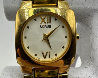 vintage Lorus by Seiko Damen Armbanduhr Gold Ton weißes Gesicht quadratische römische Ziffern Geschenk ihrer Frauen