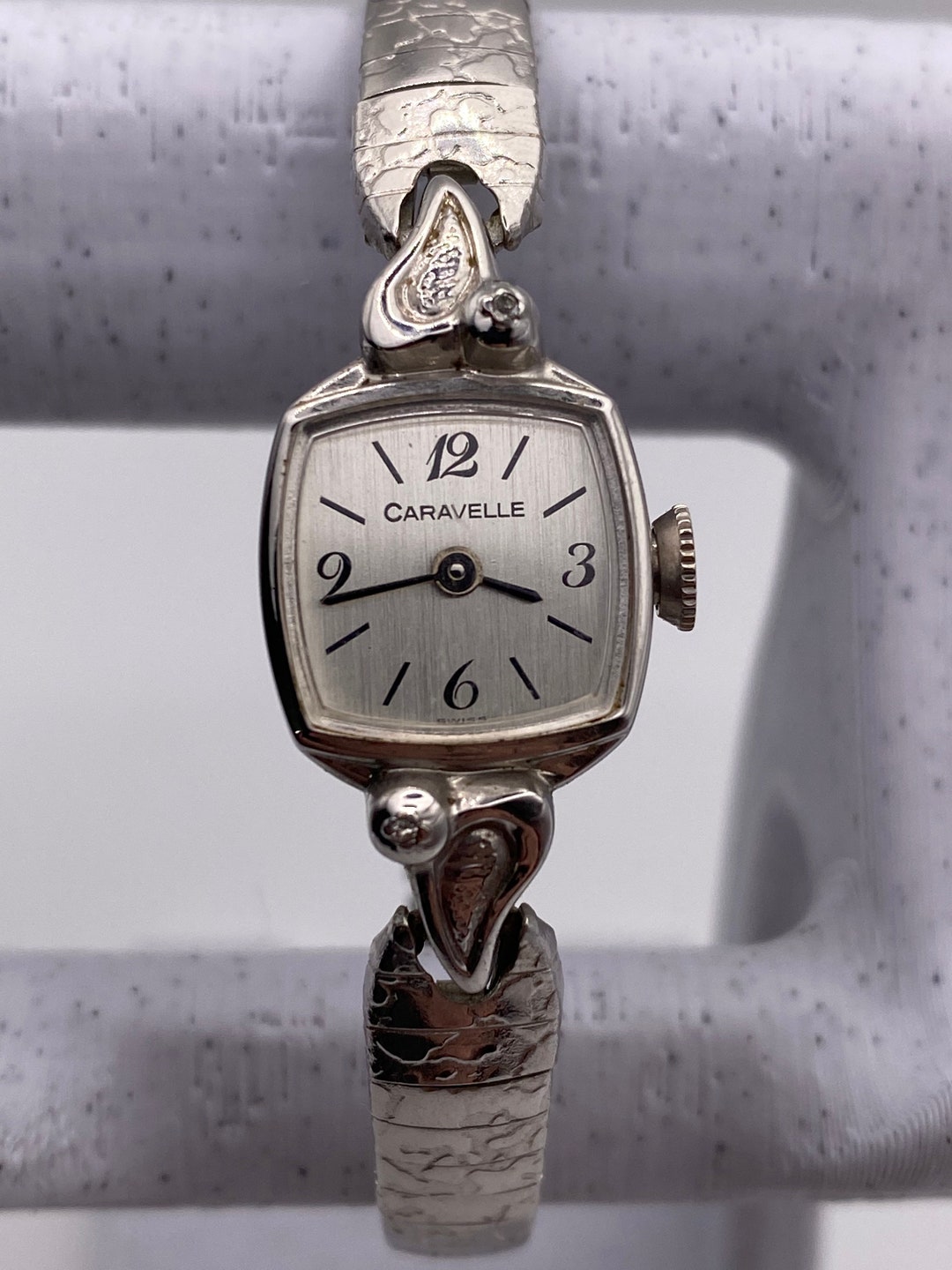 Vintage Caravelle de Bulova N8 1978 damas plata viento mecanico reloj suizo regalo sus damas cara cuadrada mujeres Etsy Espana