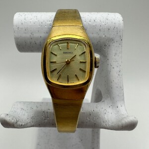 Vintage Seiko 1104 Ladies Mechanical Wind Gold Tone Watch Gift Her