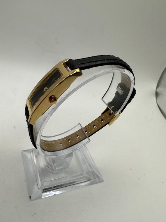 Vintage Esq by Movado Laides Gold Tone Tank Watch Rectangle  display picture 3