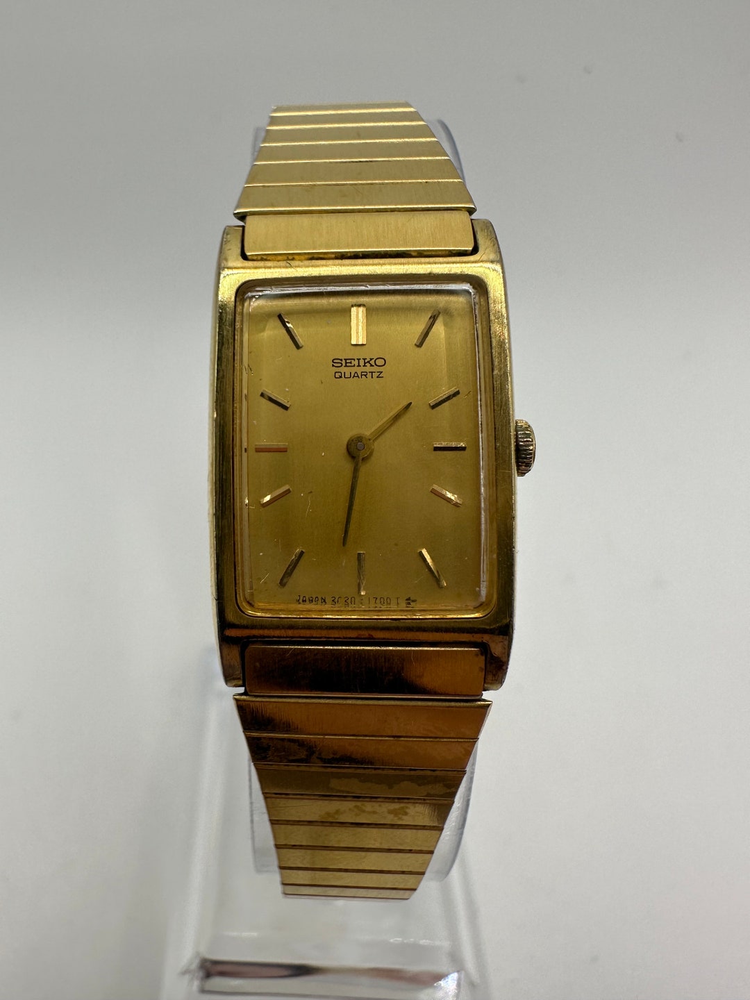 Vintage Seiko 2C20 Gold Tone Ladies Tank Watch Adjustable Strap
