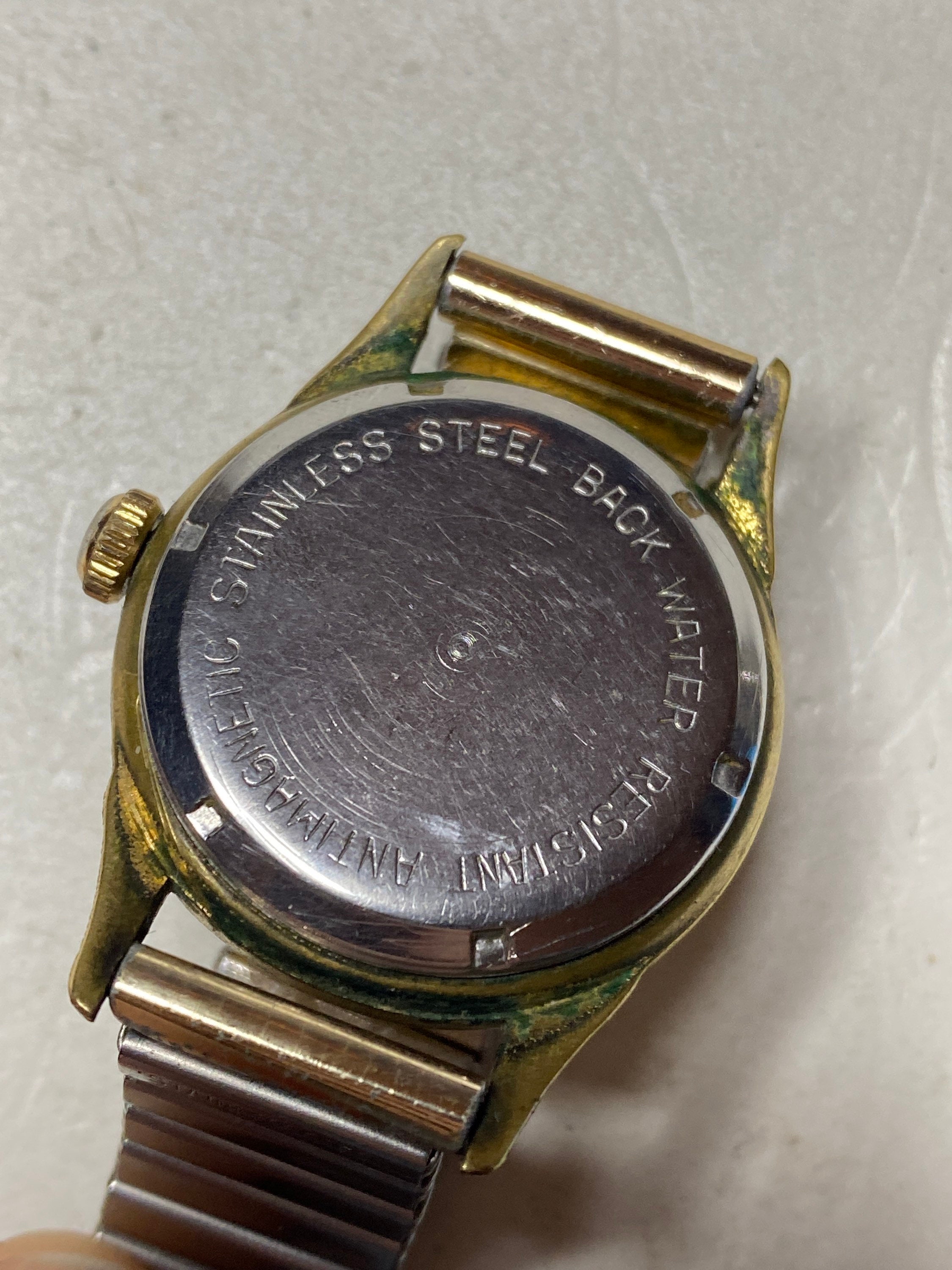 Antique Cornell 32mm 17 Jewels Mechanical Wind Gold Tone