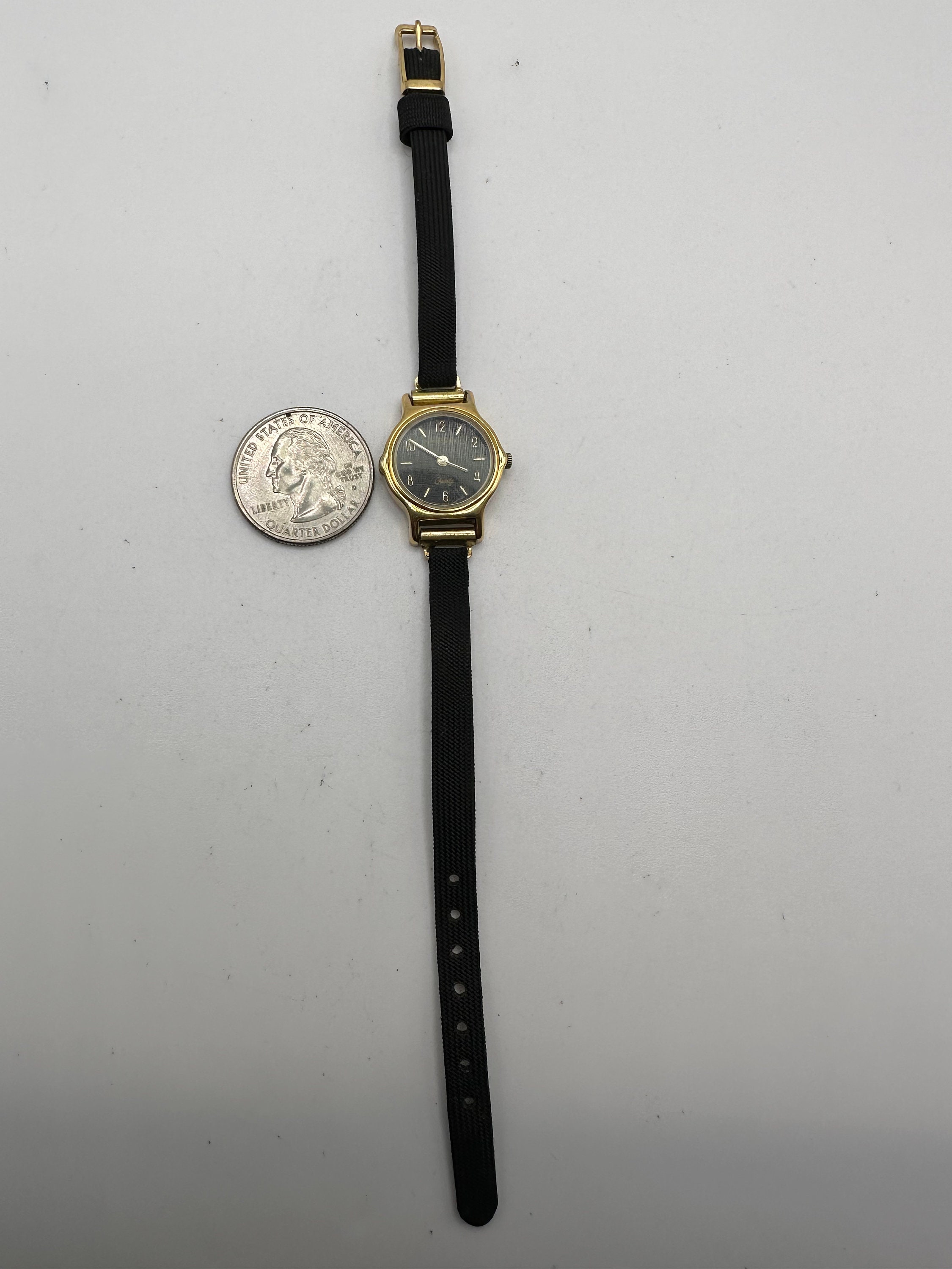 Wittnauer Gold and Black Watch. Needs batteries. Vintage Wittnauer Ladies Battery Quartz Gold Tone Watch  main image 3