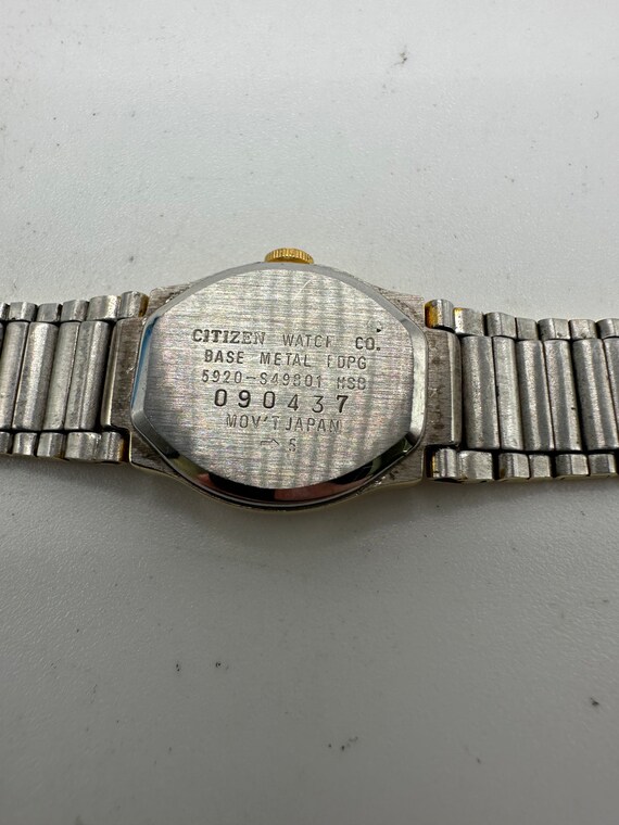 Vintage Citizen 5920 Ladies Gold and Silver Circle Small  display picture 2