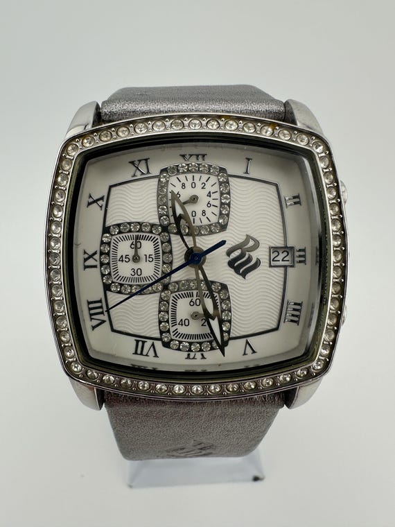 Roca Wear Vintage Ladies Chronograph Silver Tone Faux  display picture 2