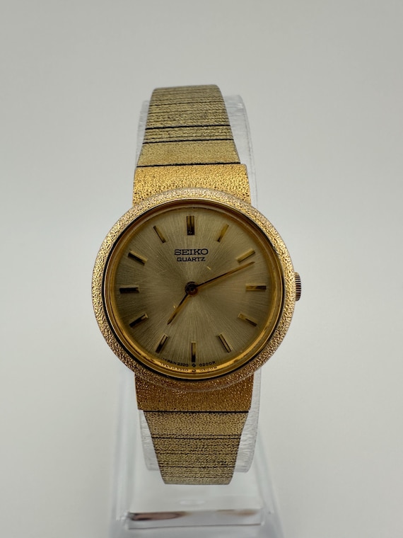 Seiko Vintage 2320 Ladies Small Circle Gold Tone Dress Watch With