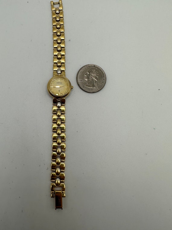 Montre Vintage Certina Date - Acier Inoxydable, Mouvement Suisse à Quartz, Cadran Argenté - Occasion Rétro