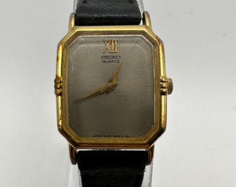 Montre débardeur vintage Seiko 2C20 pour femme en cuir noir, cadeau pour sa maman, petite marque de mode délicate