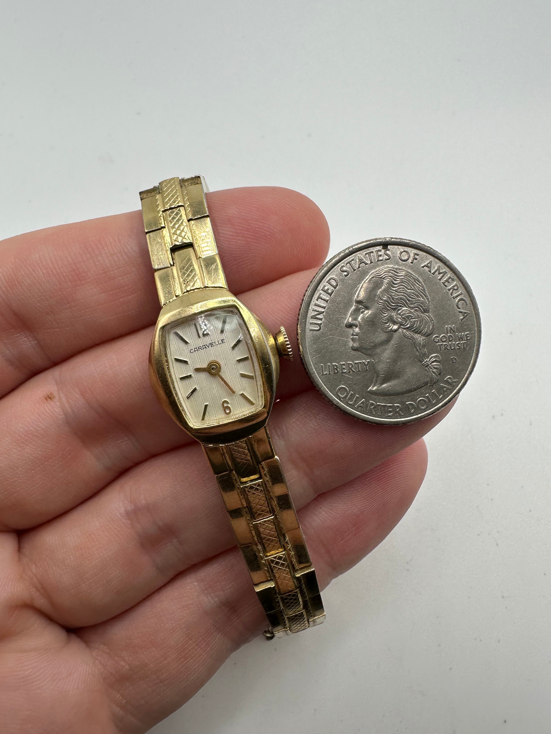 Vintage Caravelle by Bulova N9 1979 Ladies Mechanical Hand  display picture 1