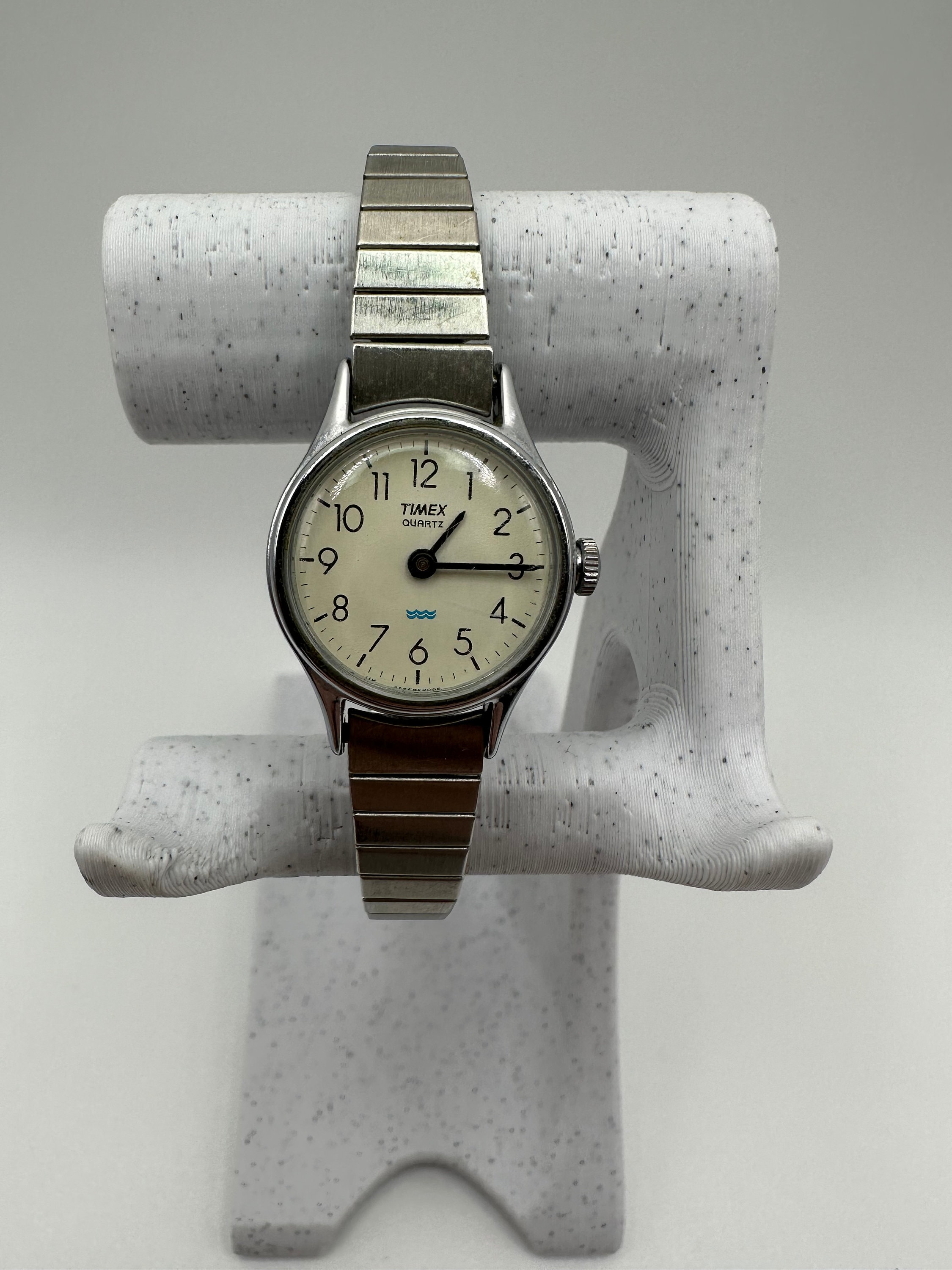 Timex quartz watch vintage top