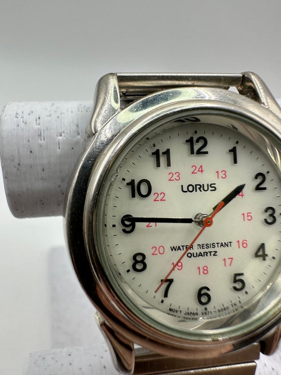 Vintage Lorus 24 hour light up ladies 34mm watch … - image 4