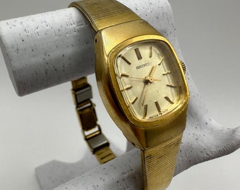 セイコー時計レディース Vintage Seiko 1104 Ladies Mechanical Wind Gold Tone Watch Gift Her