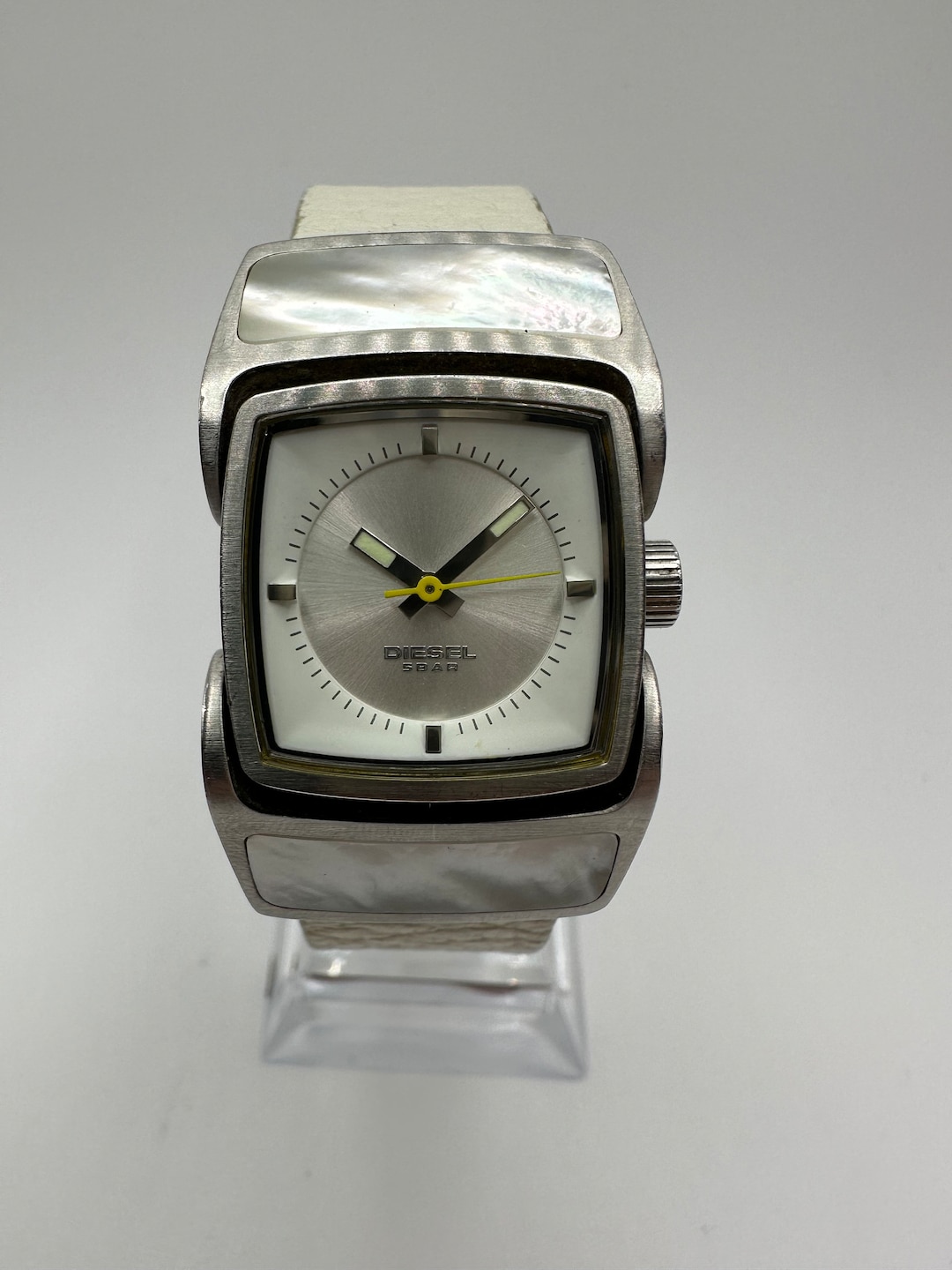 テルページ DIESEL FIVE Bar DZ-5037 Mother of Pearl White Leather Watch Only