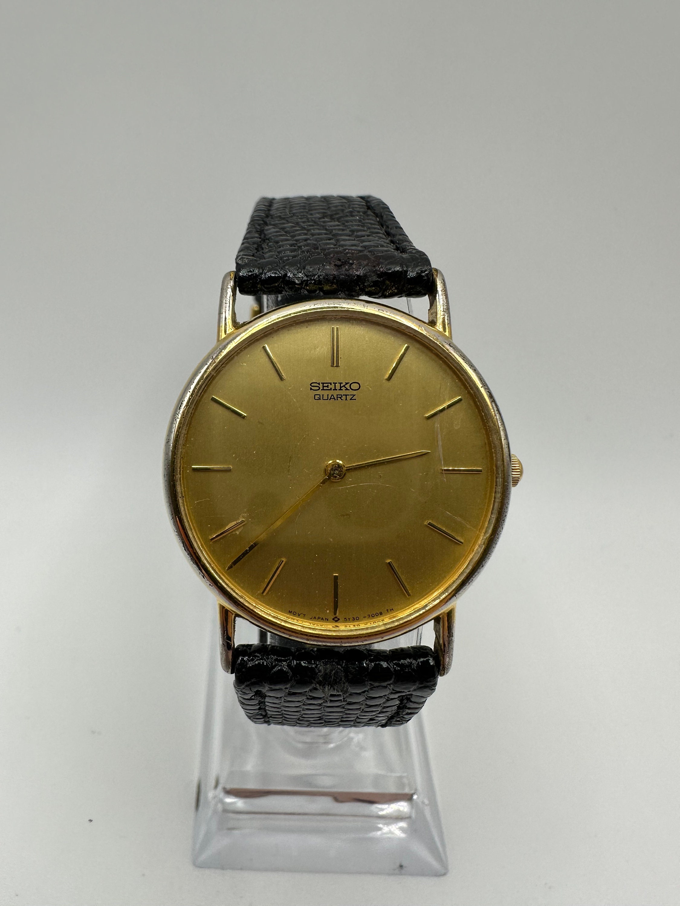Vintage Seiko 32mm 5Y30 Gold Tone Dress Watch Cracked Crystal Leather Strap Gift Her Him Men Women Ladies