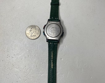 Rare Timex Triathlon 30mm Like Green Ladies Watch Leather  display picture 1
