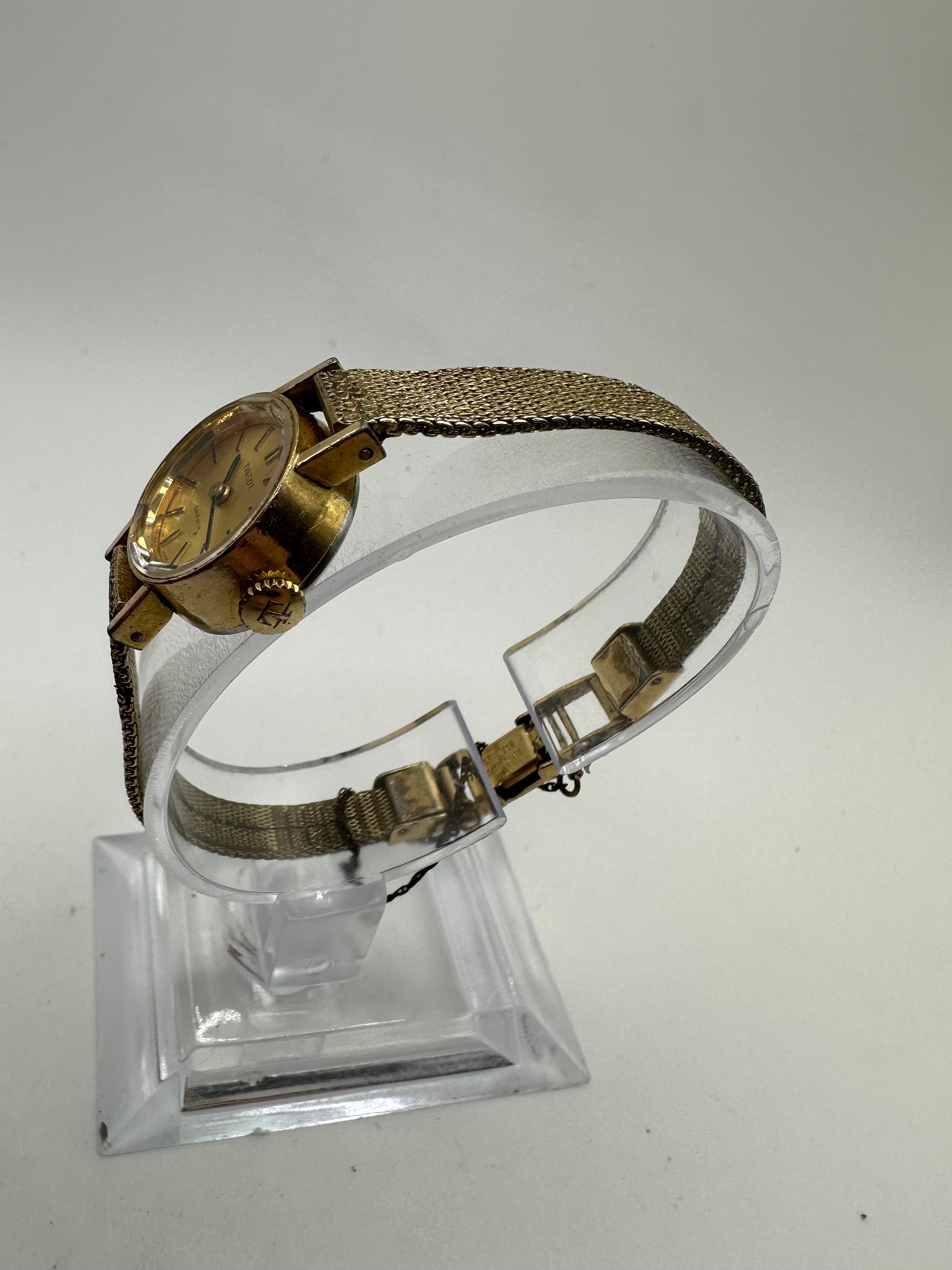 Vintage Tissot Saphir Ladies Gold Tone Hand Mechanical Wind  display picture 1