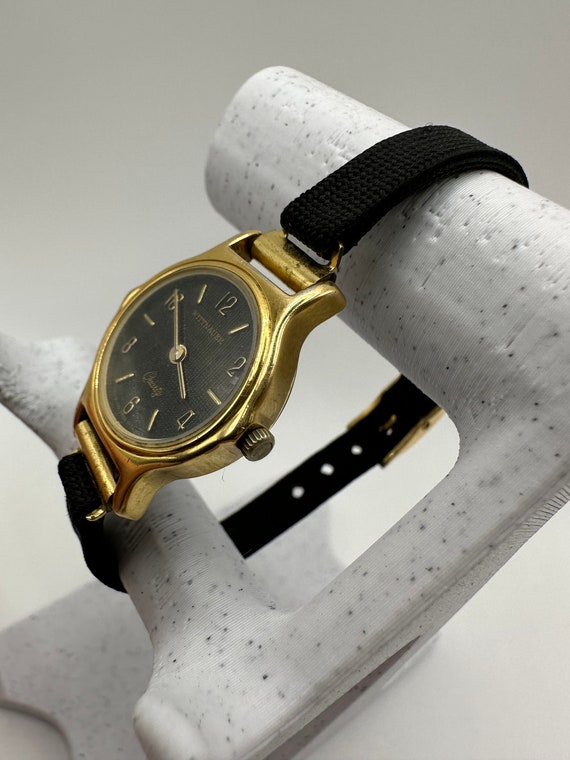 Vintage Wittnauer Ladies Battery Quartz Gold Tone Watch  display picture 3