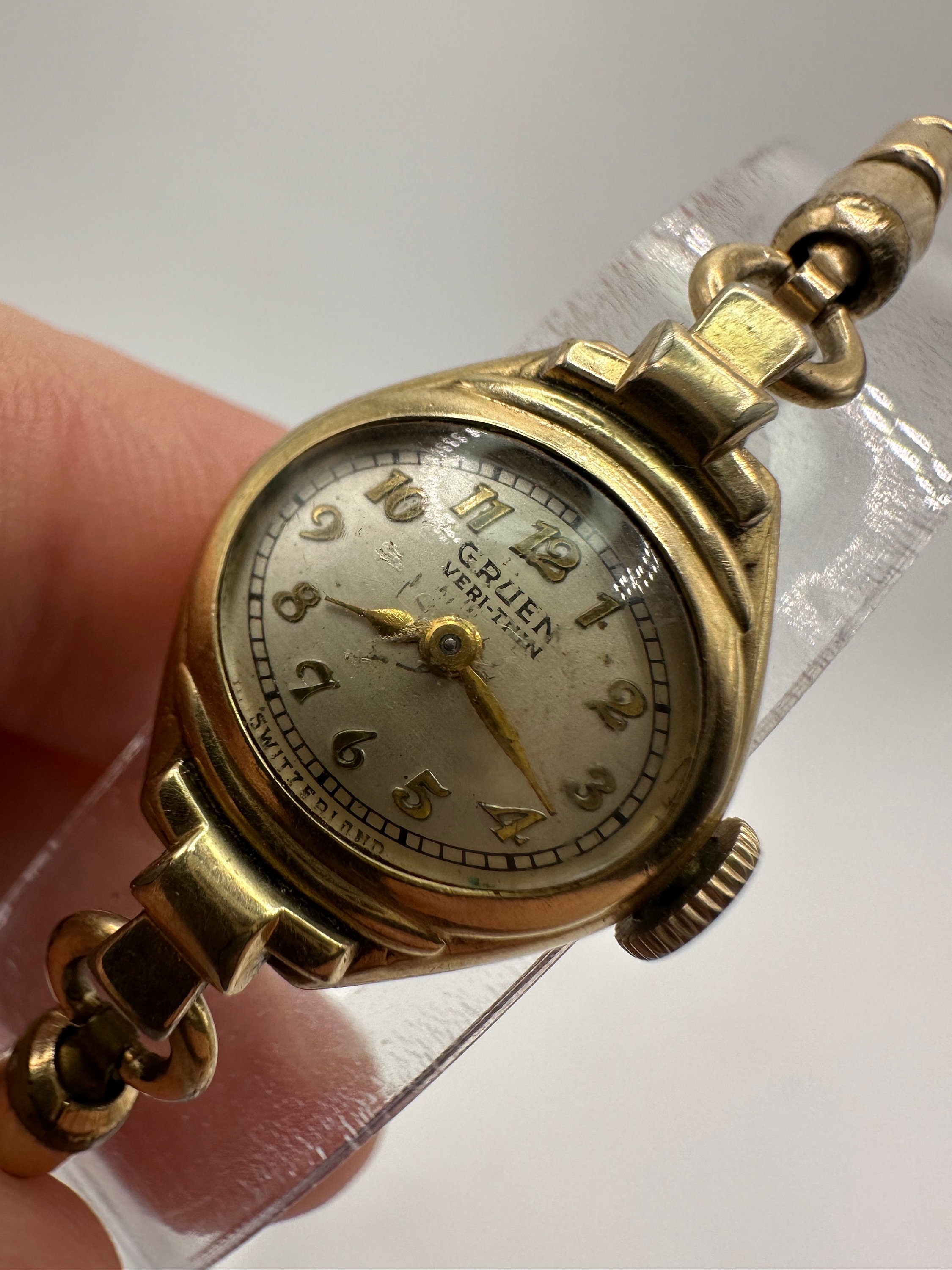 Gruen Veri Thin Ladies Hand Mechanical Wind Dress Watch