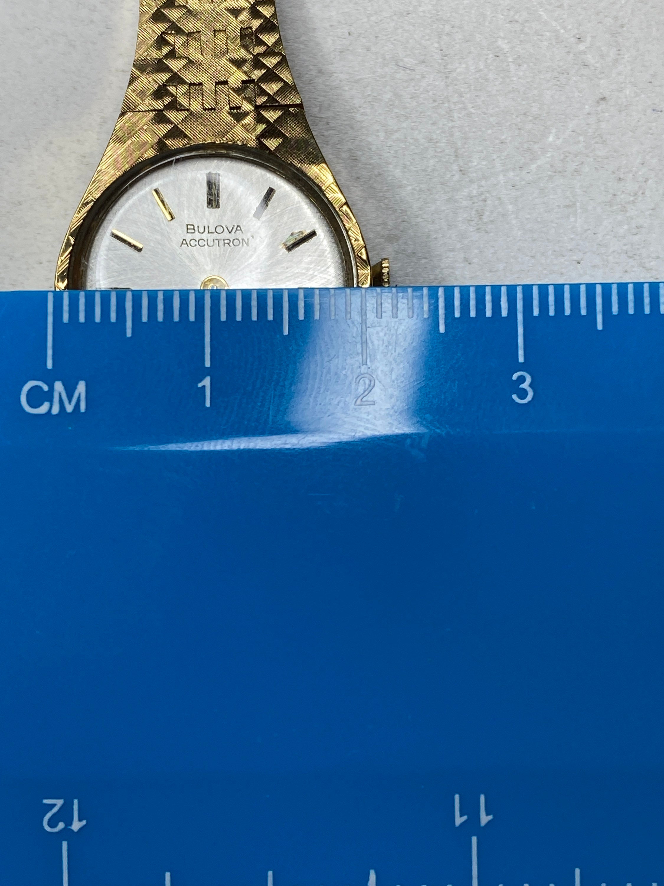 RARE Vintage Bulova Accutron Quartz N8 1978 Gold Tone Ladies RARE Vintage Bulova Accutron Quartz N8 1978 Gold Tone Ladies