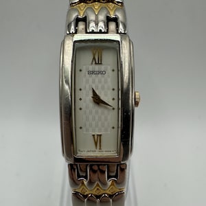 Montre tank vintage Seiko dorée et argentée, cadran rectangle, chiffres romains, cadeau à ses dames, maman, robe de créateur de mode japonaise rétro