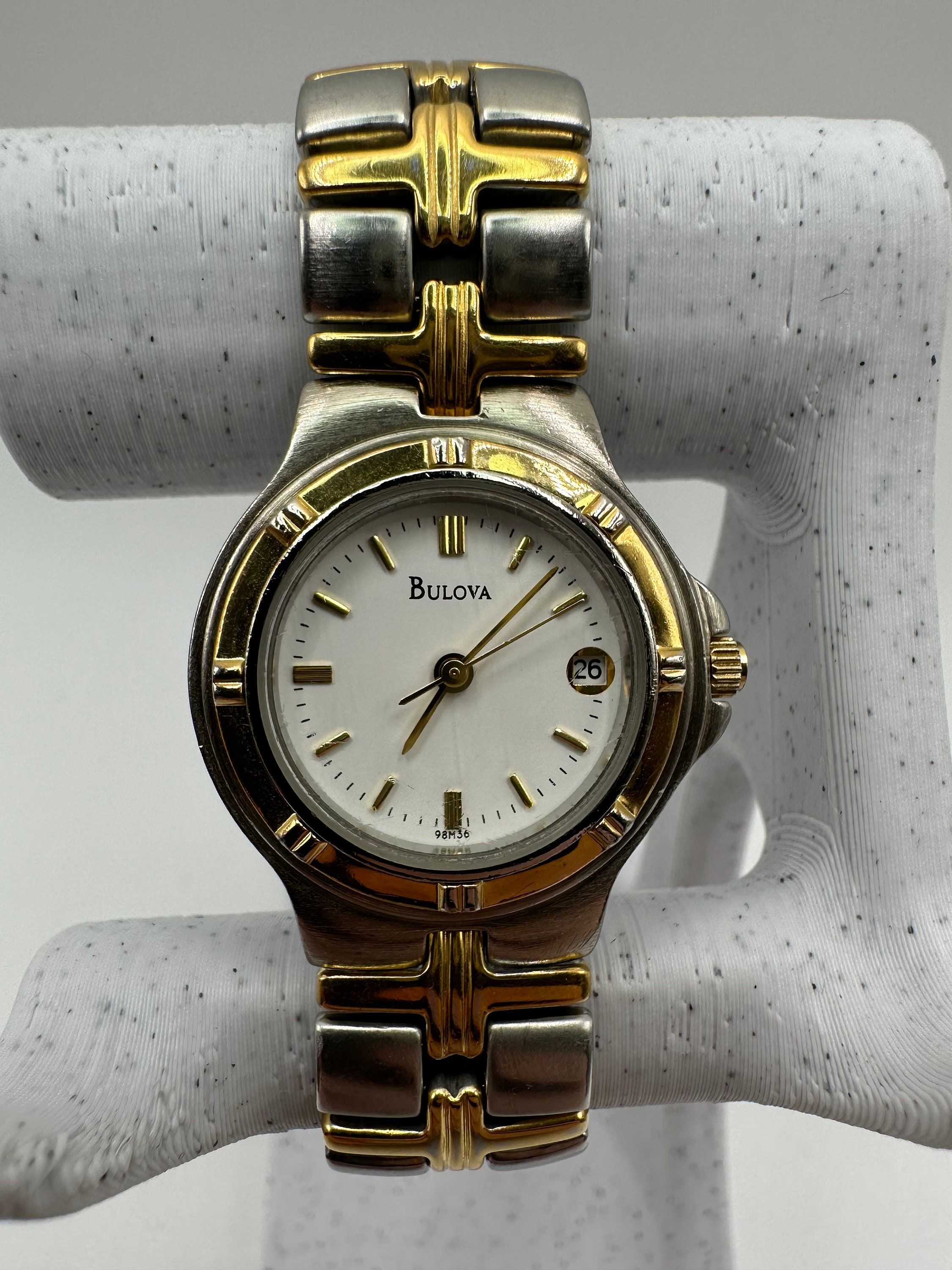 Vintage Bulova T6 1996 Ladies Dress Watch Gold Silver Small Vintage Bulova T6 1996 Ladies Dress Watch Gold Silver Small