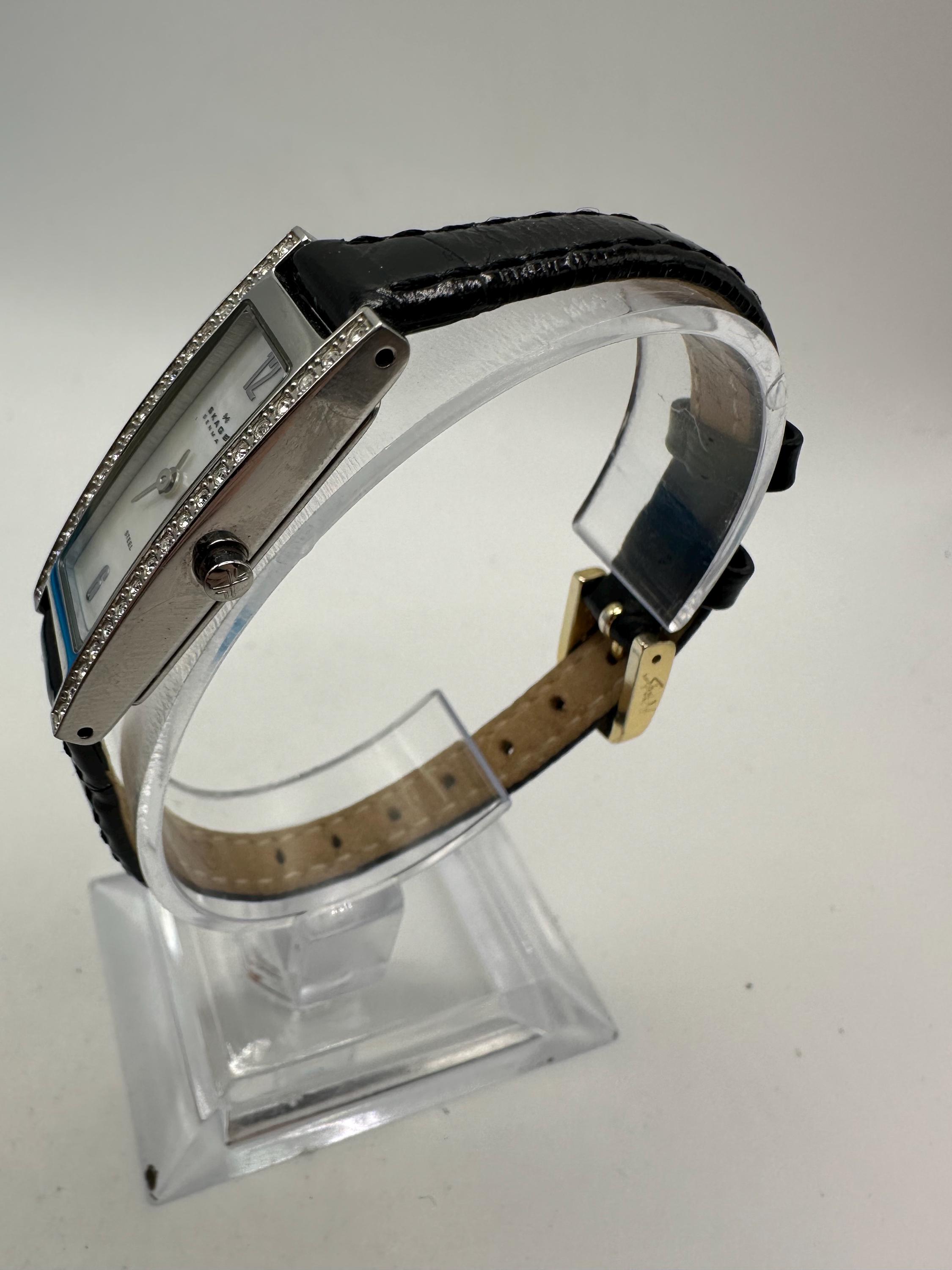 Vintage Silver Tank Watch Rhinestone Bezel Mother of Pearl Face Black Strap Vintage Fossil Silver Tone Ladies Faux Diamond Tank Watch  main image 4