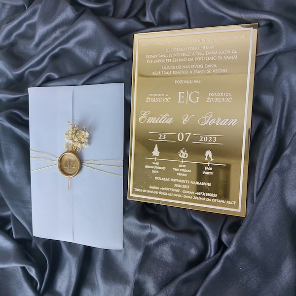 Baylino Gold mirrored plexiglass invitation. Mirror invitation. Boxed plexiglass invitation. Gold invitation.Mirrored plexiglass invitation.