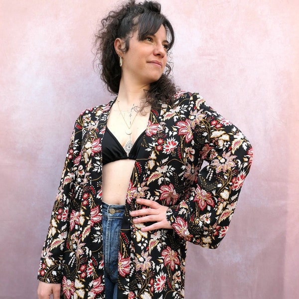 Kimono noir à fleurs - Taille M/L