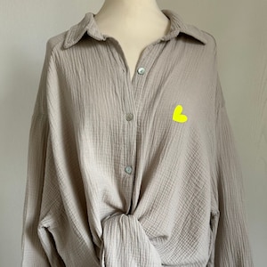 Muslin blouse LITTLE HEART oversized long taupe/neon pink SCHUHZWANG image 7