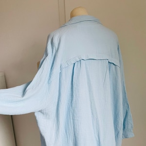 Oversized Musselinbluse XS-XXL Hemd Hellblau schuhzwang Bild 1