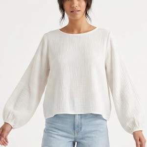 Musselin Round-Neck Langarmshirt mit Ballonärmeln - verschiedene Farben - SCHUHZWANG