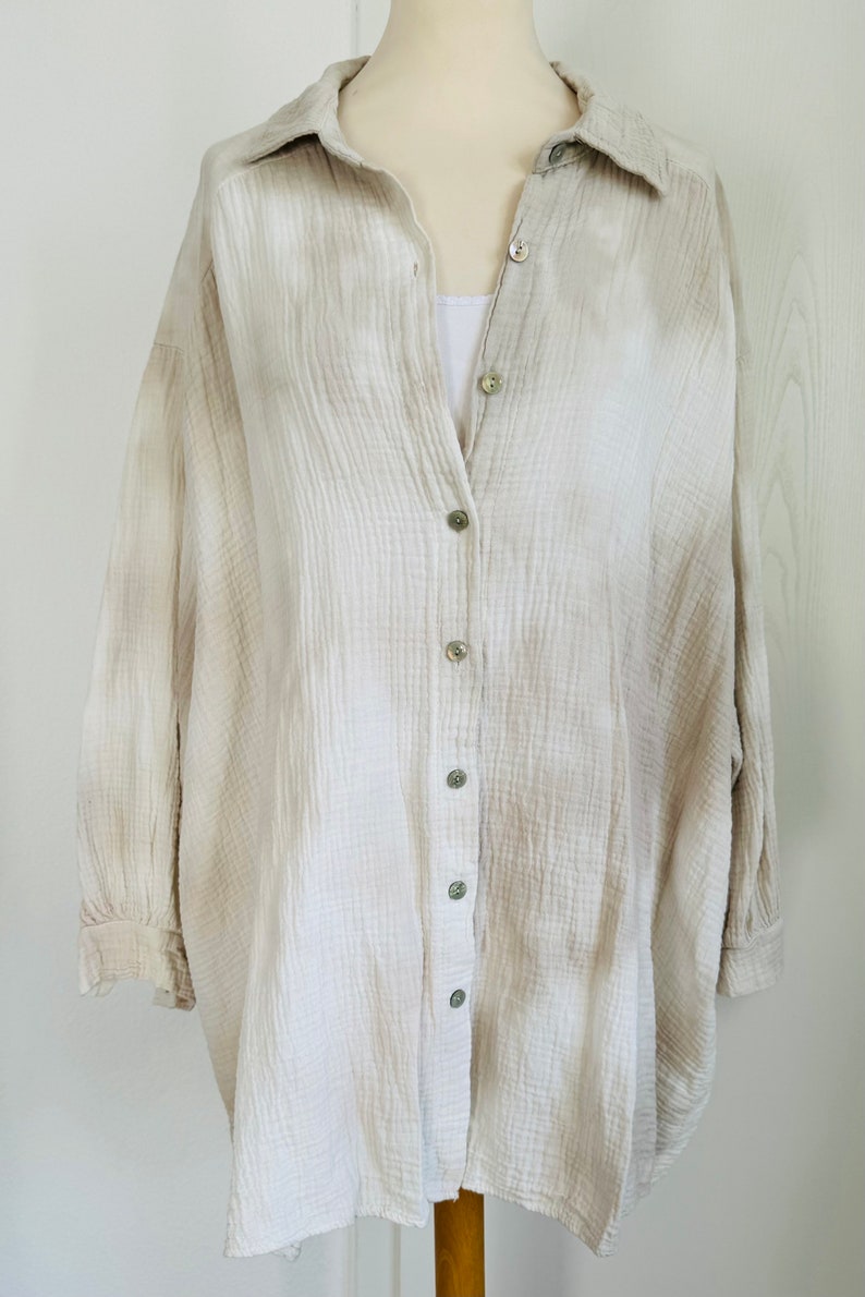 Oversized Musselinbluse XS-XXL Hemd Batik Sand-Beige SCHUHZWANG Bild 3