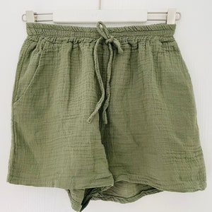 Taille short en mousseline. 34-40 Short Kaki Olive SCHUHZWANG image 1