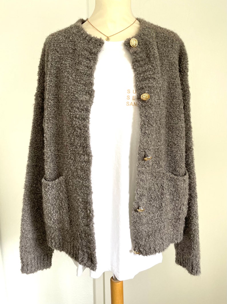 Bouclé Cardigan Sand/Beige mit golden Knöpfen XS-XL Strickjacke SCHUHZWANG Bild 4